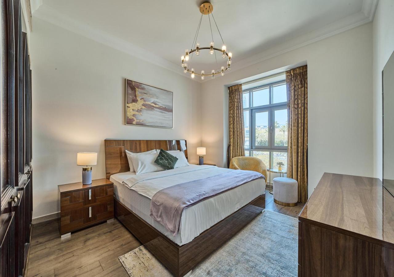 Burj Khalifa Partial View Peak Living Luxury 2Br Souk Al-Bahar Beside Dubai Mall-Golden Homes מראה חיצוני תמונה